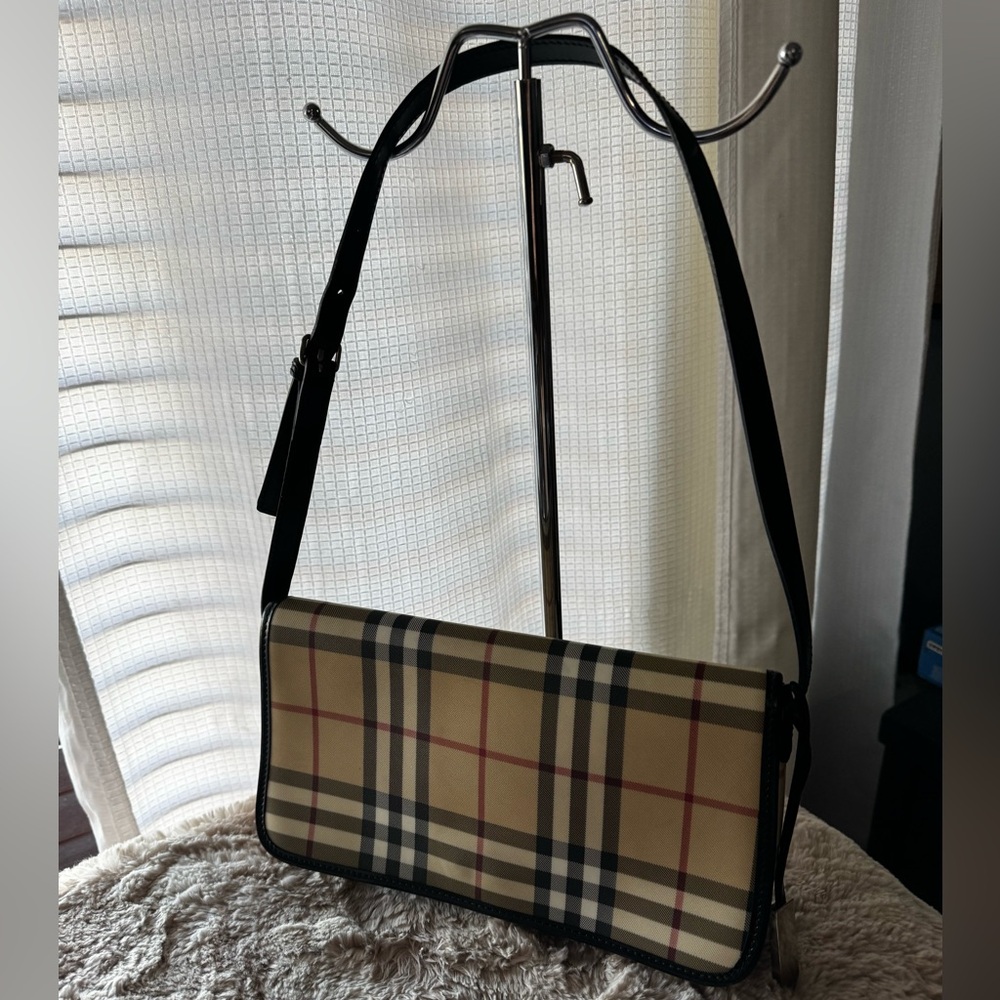 SALE ENDS AT MN ❤️ EUC Burberry Haymarket Novacheck Canvas Baguette Shoulder Bag - Picture 17 of 17